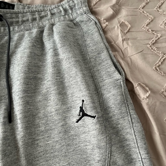 Air Jordan Nike shorts large gray - Picture 2 of 3